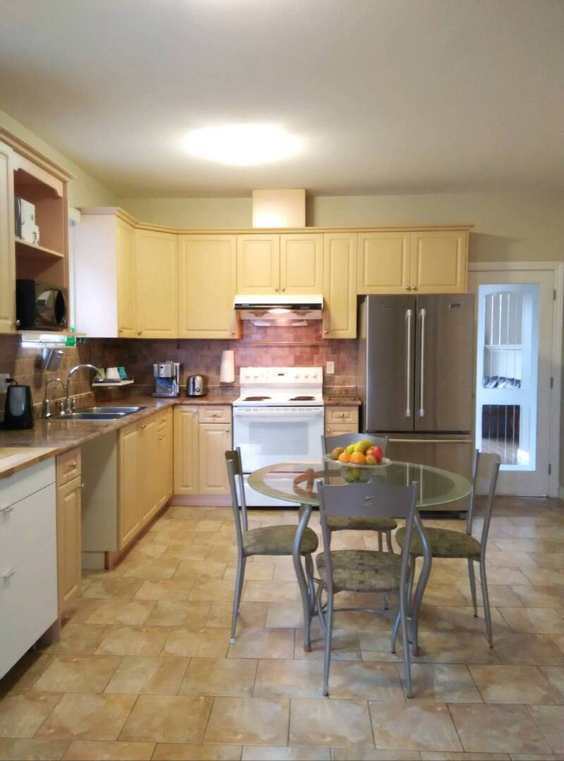 260801064305_1785591783506_3 kitchen2.jpg